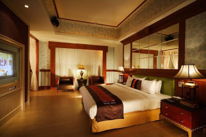 Room 10 of 44