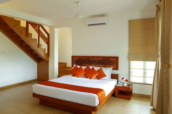 Room 6 of 26