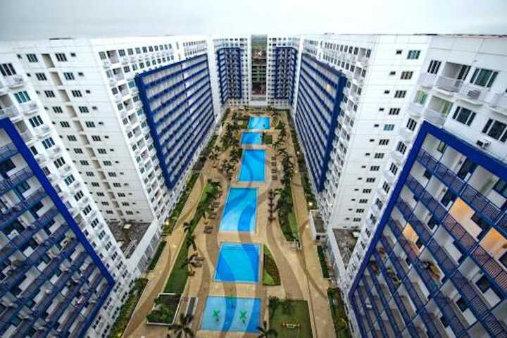 Pool Hotel