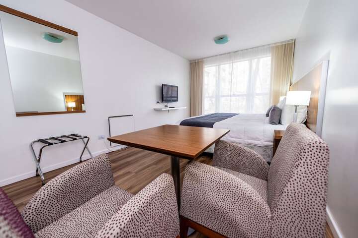 Room 3 of 75