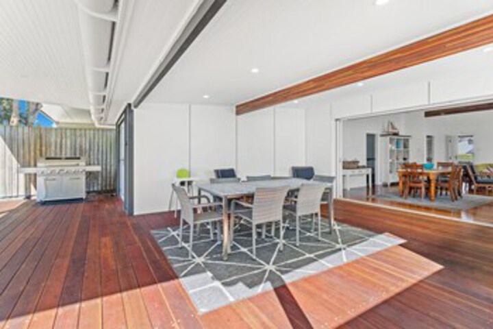 Terrace/Patio 4 of 22