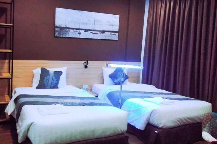 Room 34 of 49