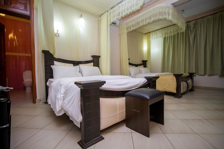 Room 14 of 51