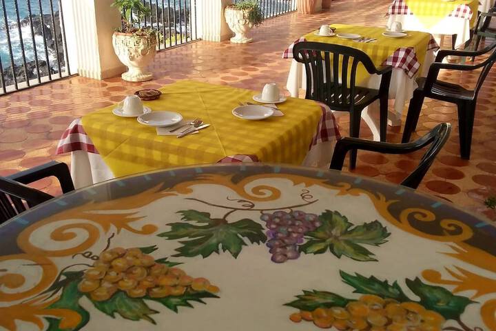 Breakfast/Coffee Service 38 of 47