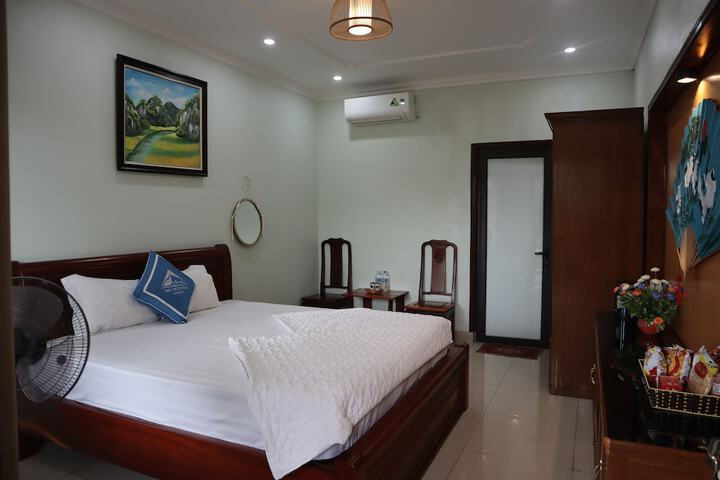 Room 42 of 98