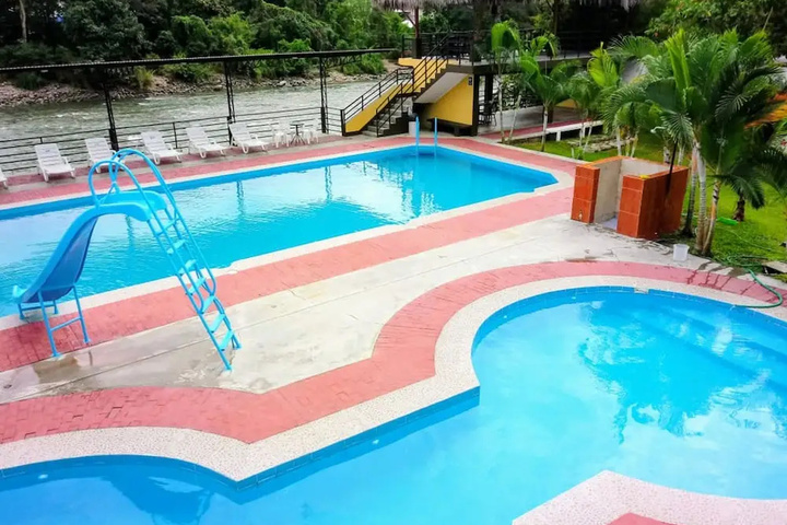 Pool 3 of 6