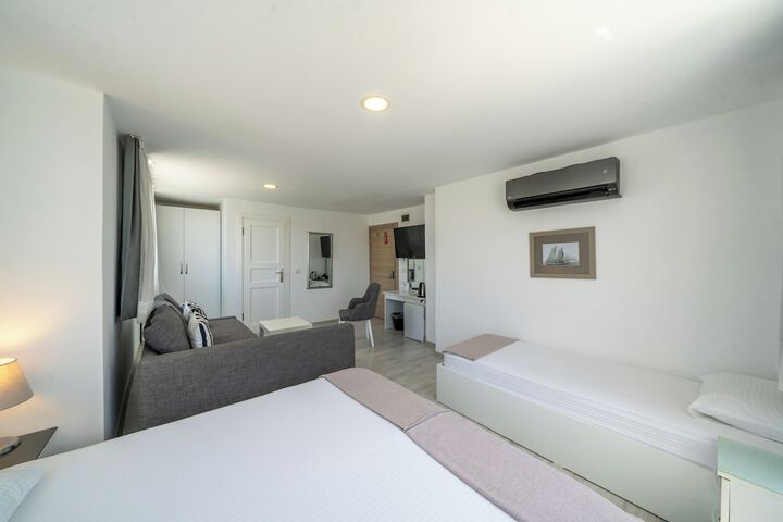Room 30 of 160