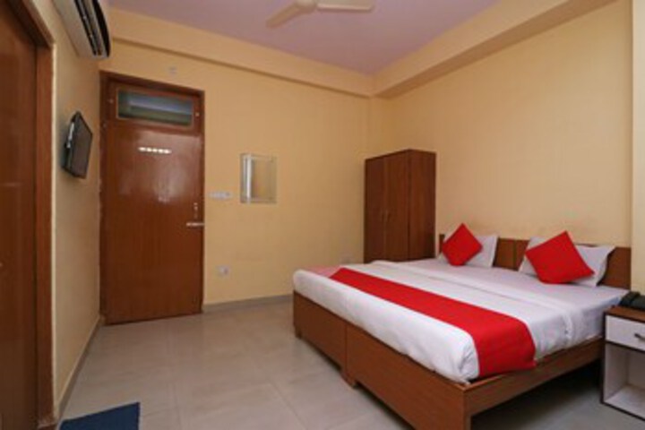 Room 37 of 48