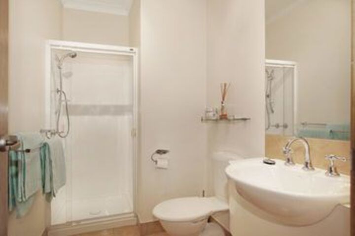 Room 2 of 20