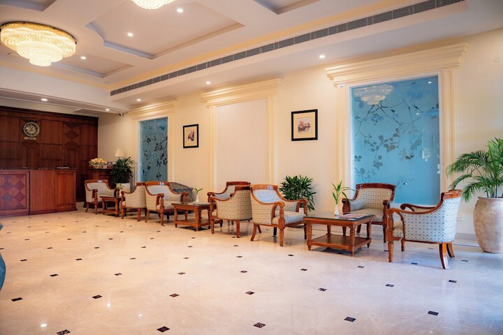 Hotel Interior 16 of 181