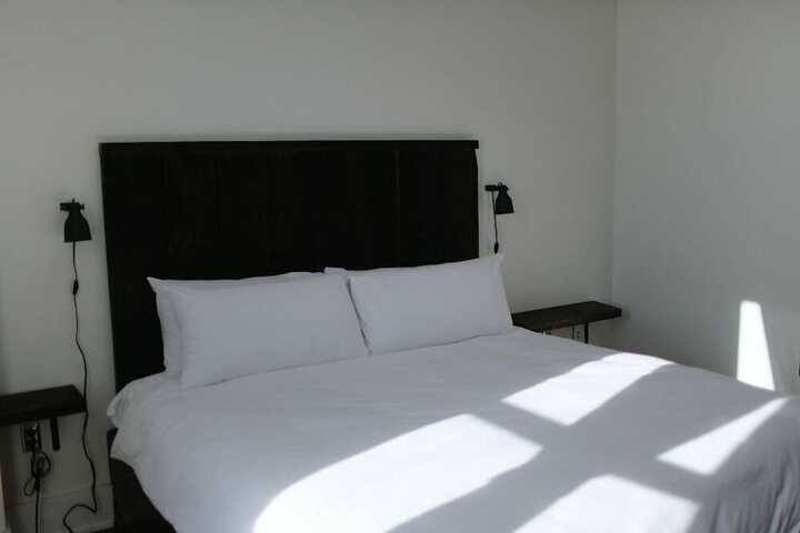 Room 33 of 92