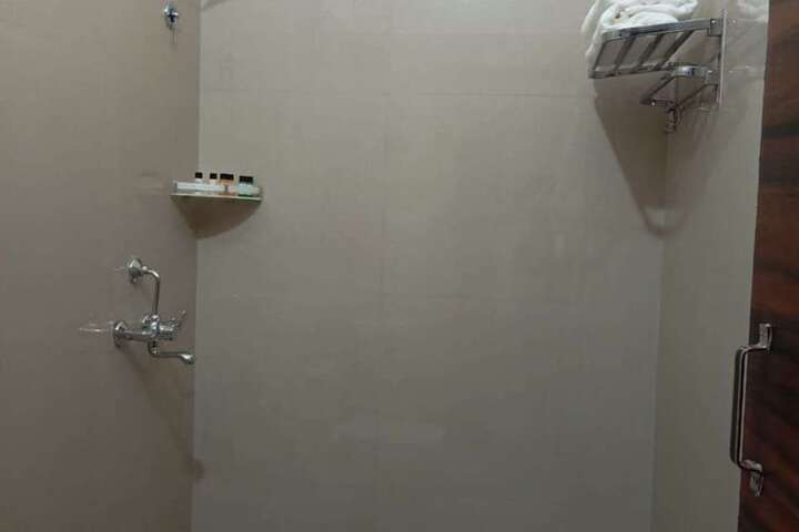 Room 12 of 21