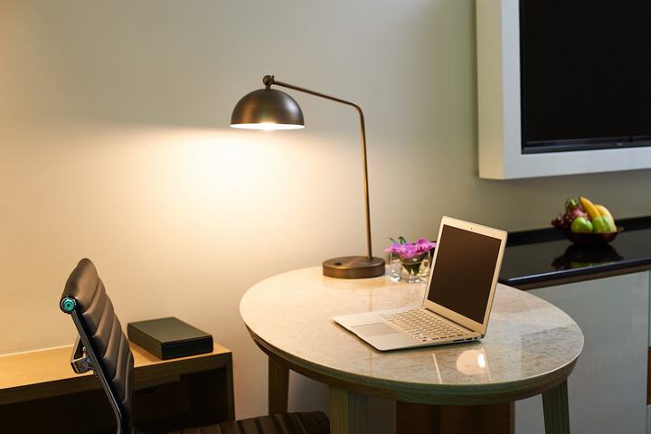 Room 4 of 94