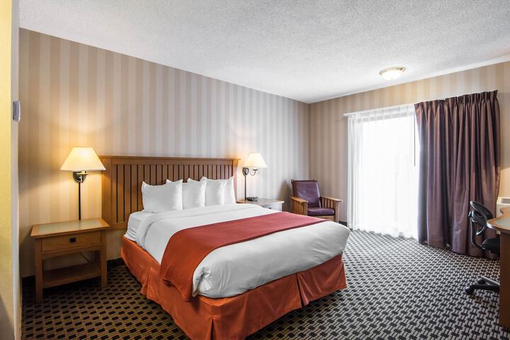 Room 9 of 37