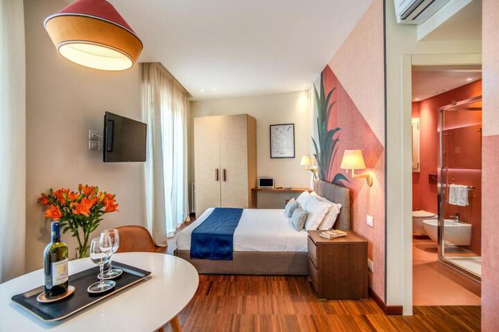 Exterior of Milhouse Suites Duomo