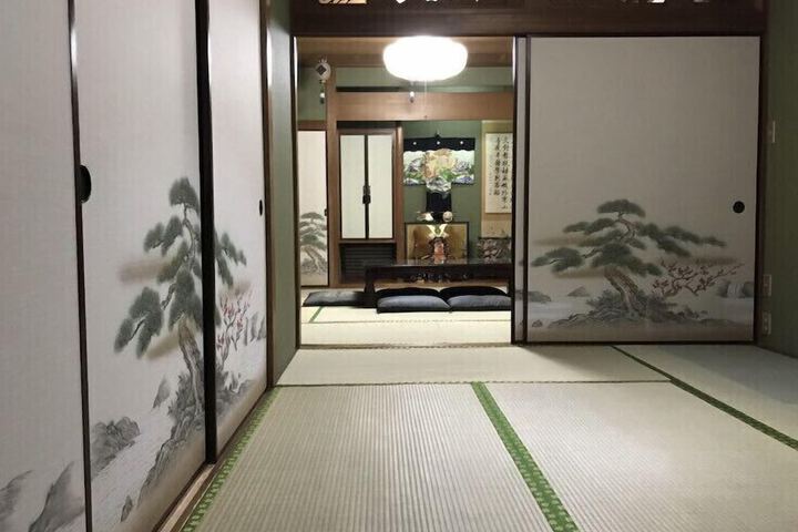 Room 6 of 35