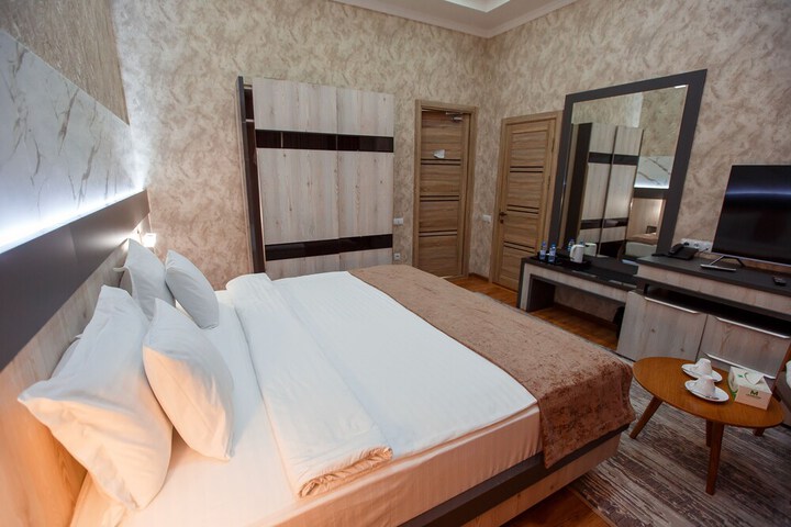 Room 22 of 95