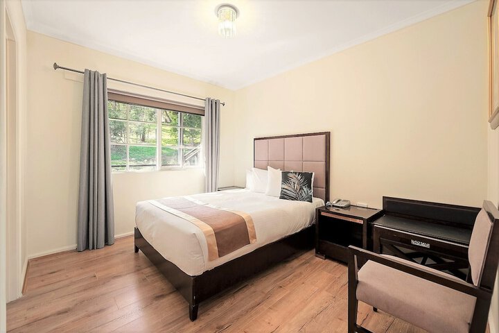 Room 12 of 40