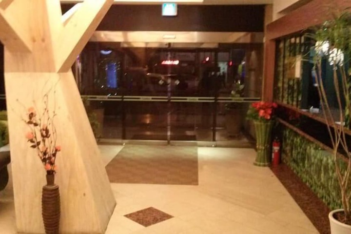 Hotel 2 of 52