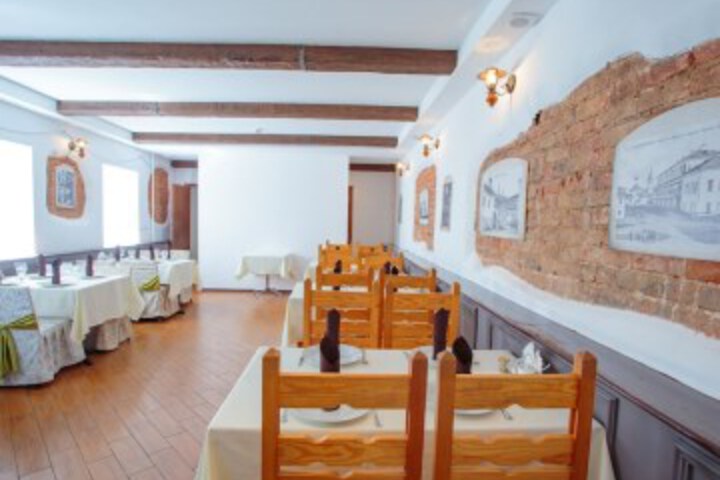 Dining 74 of 111