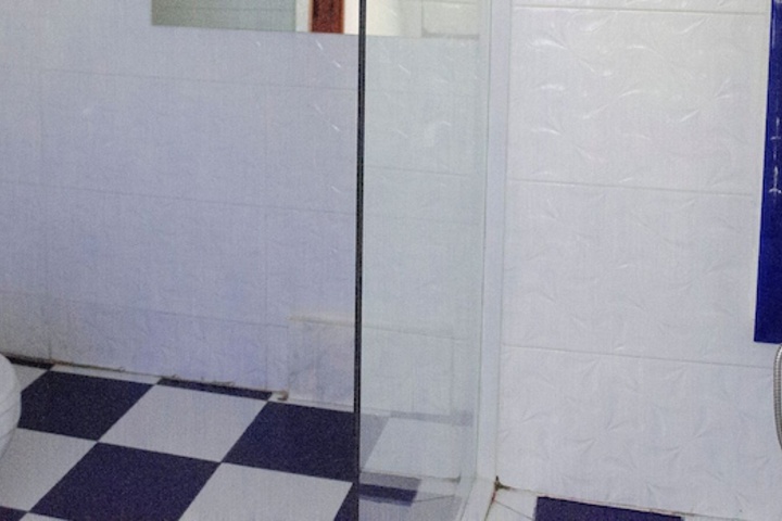 Room 4 of 95
