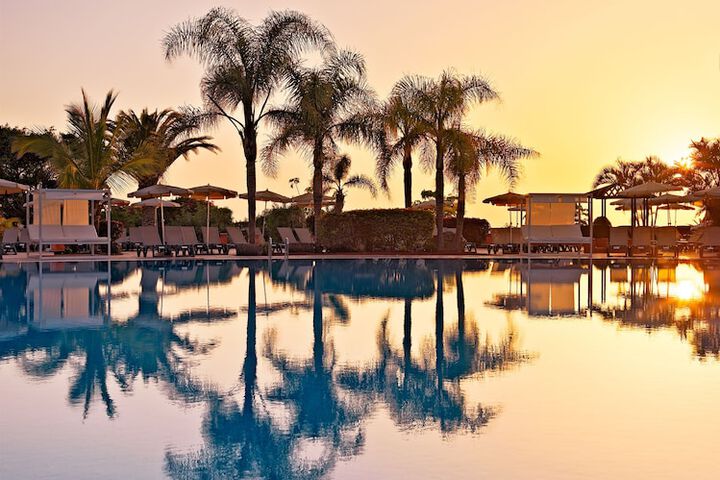 Pools & Facilities