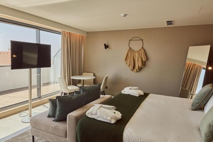 Room 16 of 34