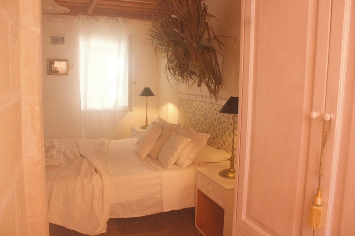Room 3 of 11
