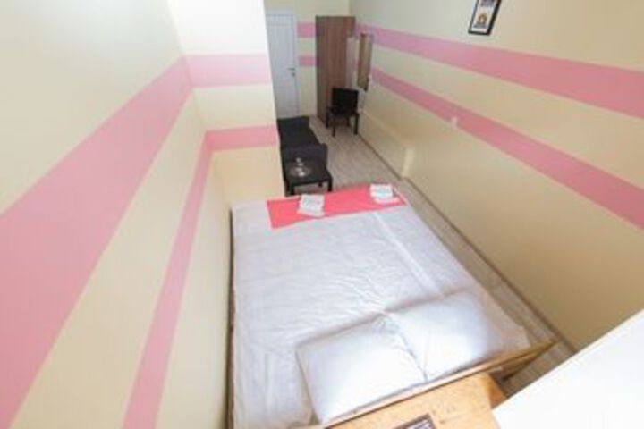 Room 21 of 84