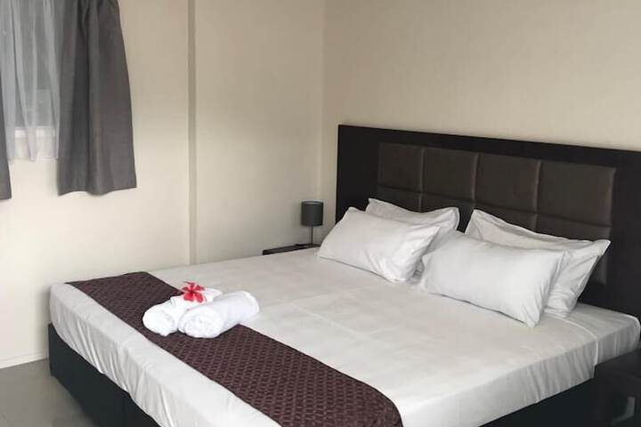 Room 10 of 26