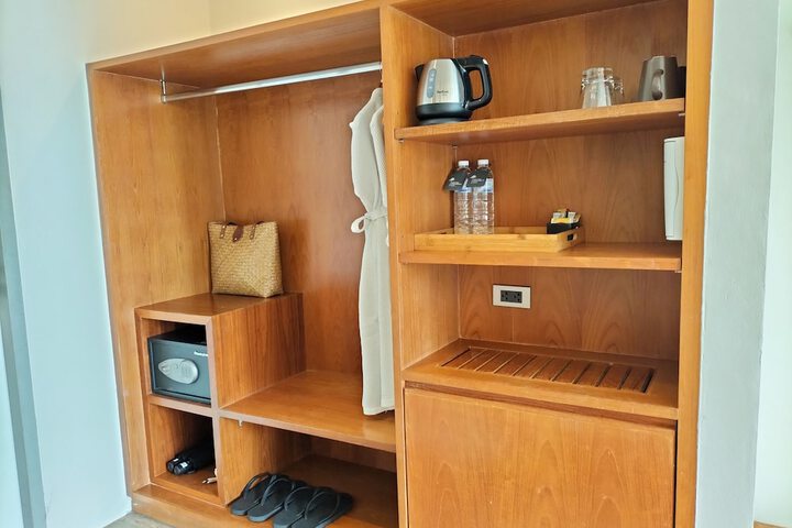 Room 32 of 111