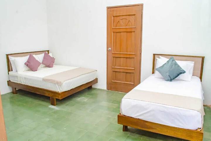 Room 5 of 25