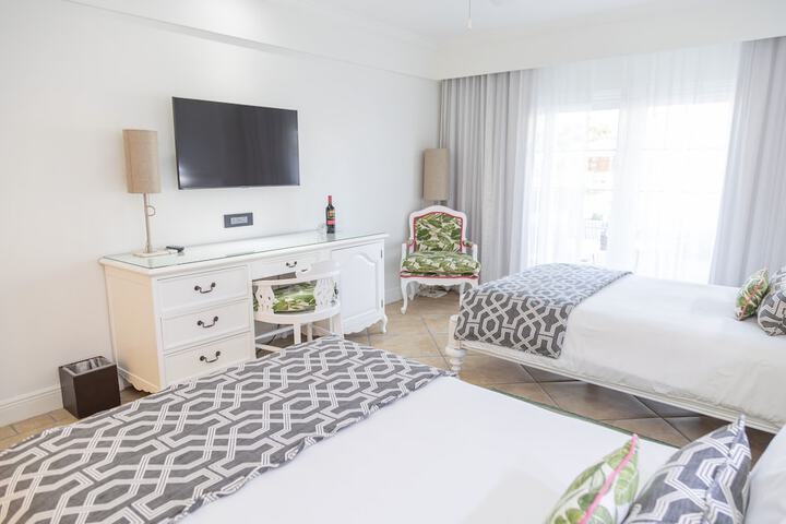 Room 35 of 145