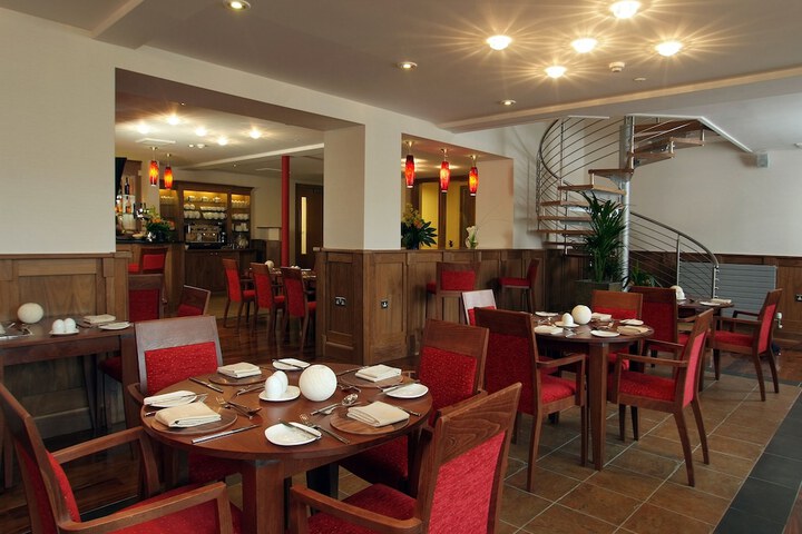 Dining 74 of 95