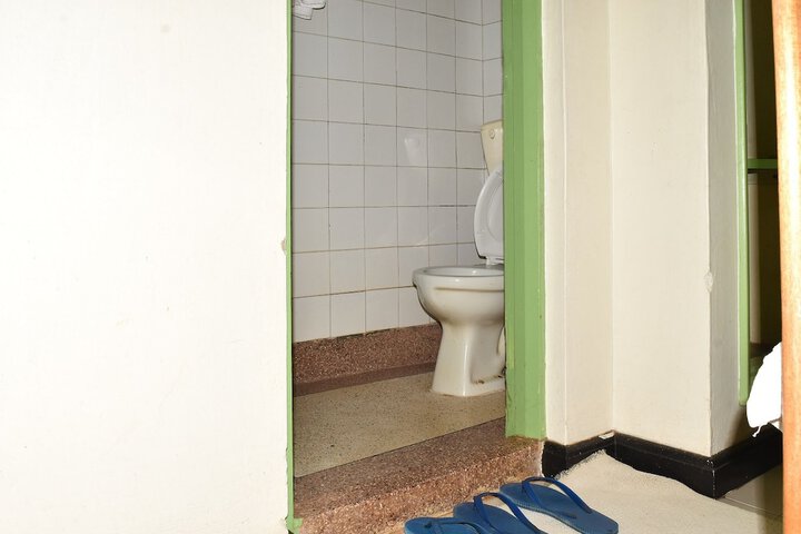 Room 8 of 11
