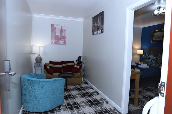 Room 10 of 29