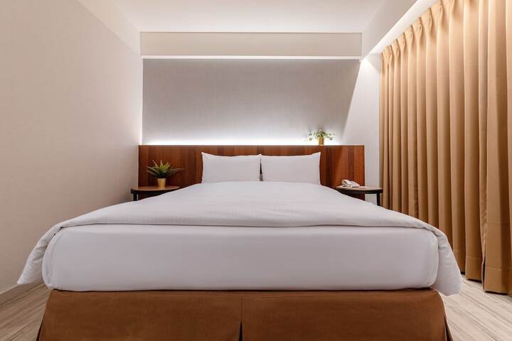 Room 50 of 87