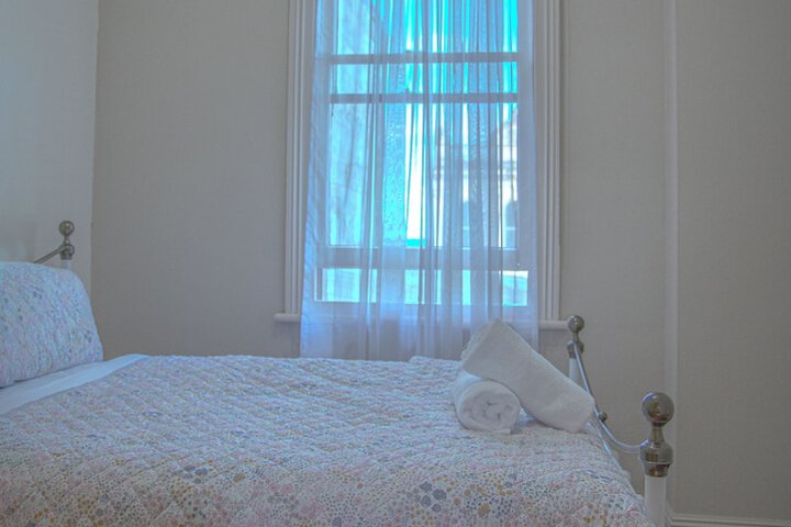 Room 5 of 11