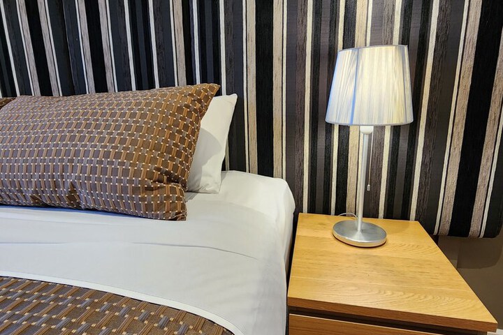 Room 14 of 84
