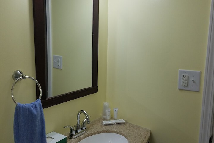 Room 26 of 37