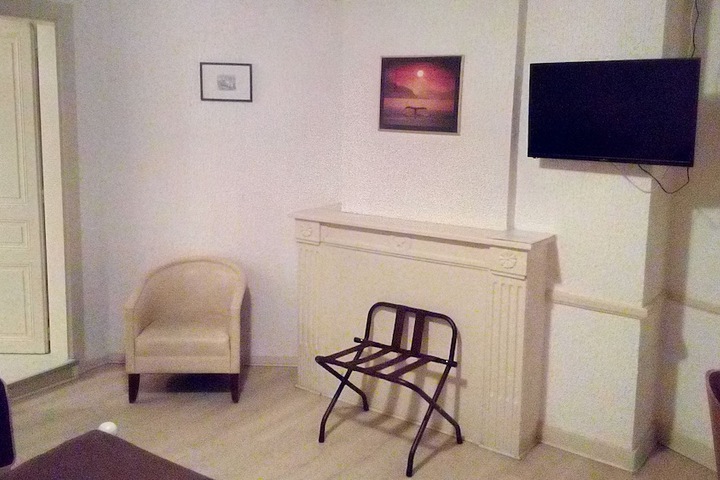 Room 19 of 36