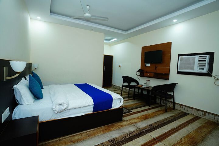 Room 9 of 46