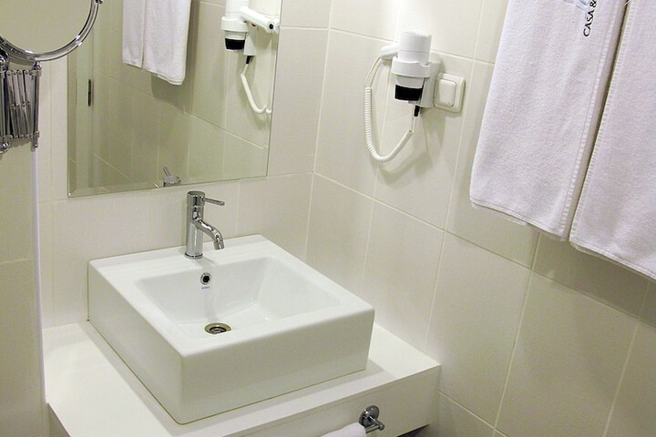 Room 9 of 22