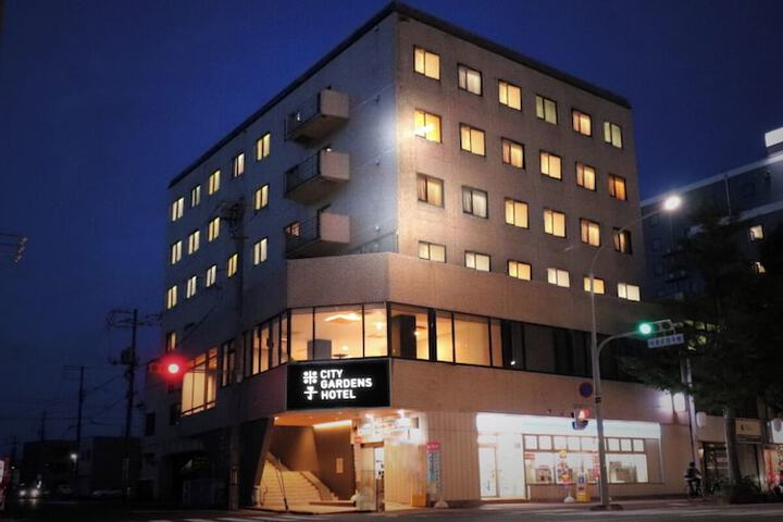YONAGO CITYGARDENS HOTEL