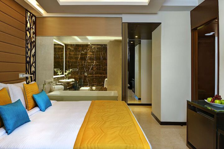 Room 5 of 26