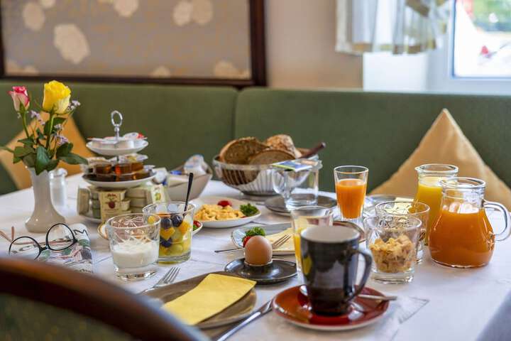 Breakfast/Coffee Service 29 of 38