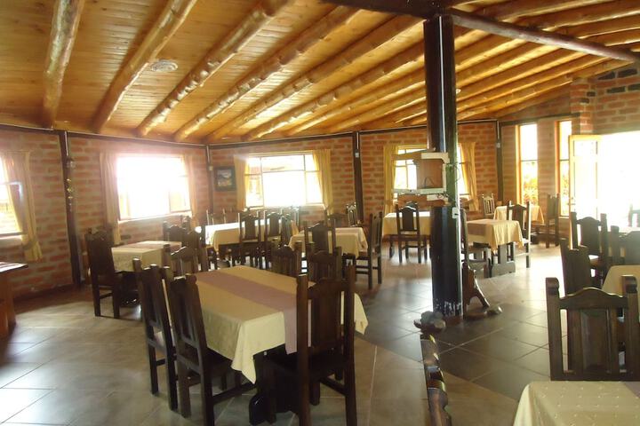 Dining 9 of 15