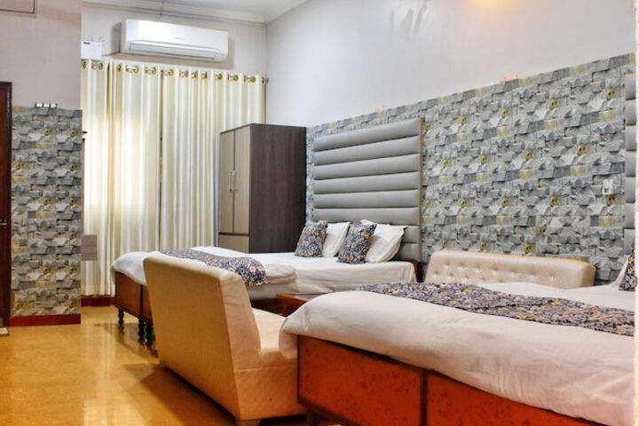 Room 14 of 21
