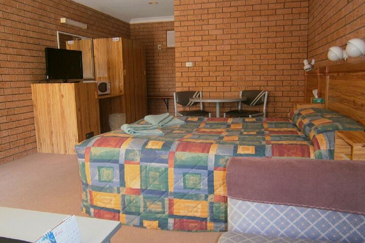 Room 5 of 27