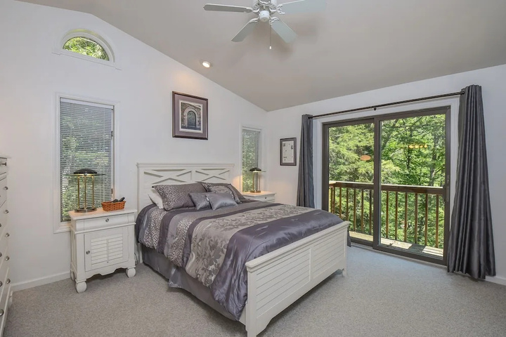 Exterior of Hiatus by Taylor Made Deep Creek